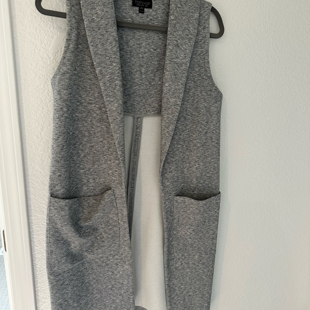 Gray Sleeveless Open-Front Sweater Vest
